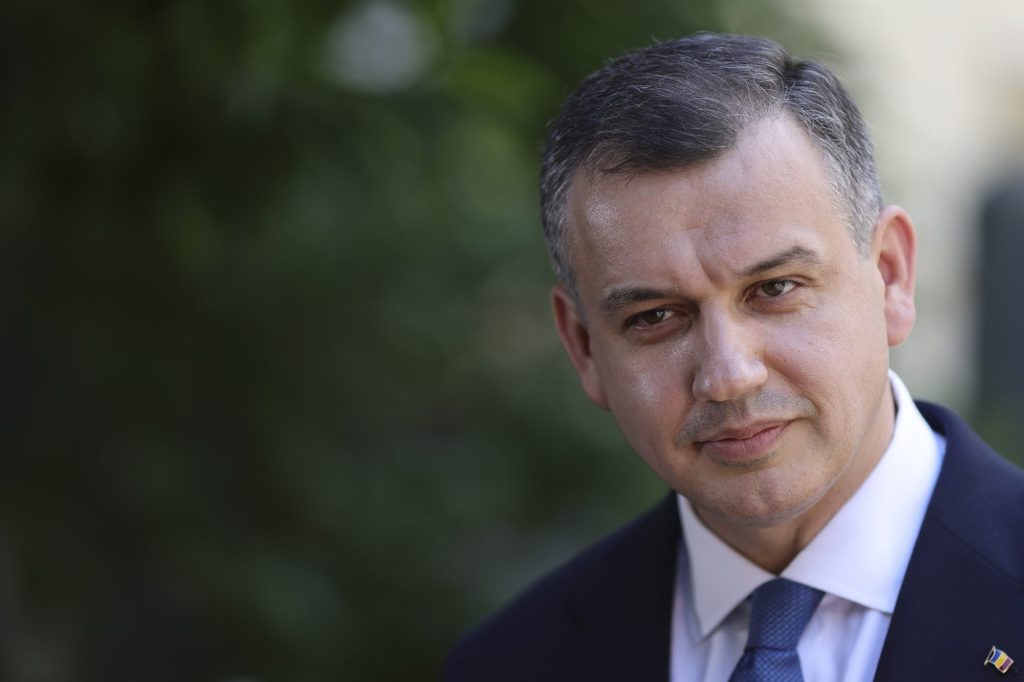 Eugen Tomac atacă decizia lui Adrian Veștea de a negocia cu AUR