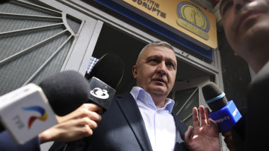 Nou scandal în Armata Română: Fiica generalului, audiată în dosarul de corupție