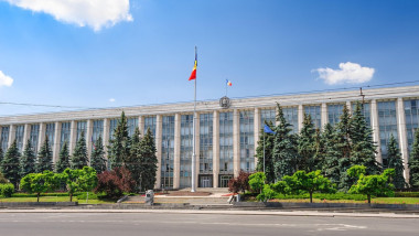 Guvernul de la Chișinău: Cartelele SIM se vor înregistra doar cu buletinul