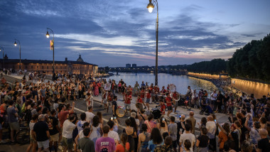 Caniculă extremă în Franța: alcoolul interzis la festivalul „Fete de la Musique”