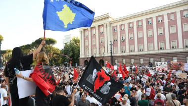 Protest în Albania împotriva unui proiect imobiliar de lux în Adriatică