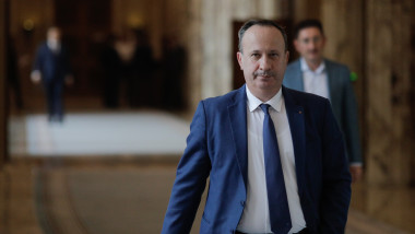 Câciu, ironii dure la PNL, USR și UDMR: „Iele care vor să pară zâne