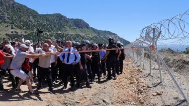 Protestatarii din Albania se opun construcției unui resort Trump