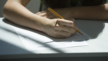 Bac 2026: Elevii dau ultima probă scrisă, subiectele la limba maternă explicate