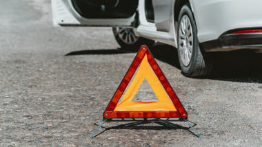 Doi morți și un copil grav rănit într-un accident în Bihor