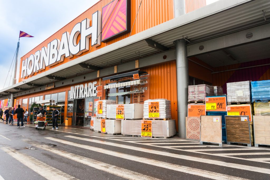 Hornbach, creștere oprită în România