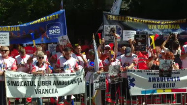 Angajați din Sănătate, în stradă: „Tăieri de sporuri și salarii