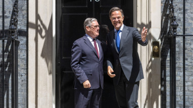 Starmer discută cu Rutte: Regatul Unit reafirmă sprijinul pentru NATO