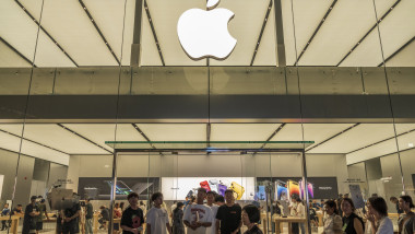Apple anunță scumpiri: Cât va costa noul iPhone pliabil din toamnă
