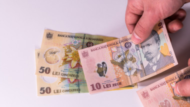 Românii, ajutor financiar suplimentar pe lângă șomaj, pentru doi ani