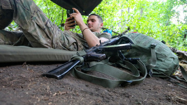Rusia recrutează adolescente pentru atacuri împotriva militarilor ucraineni