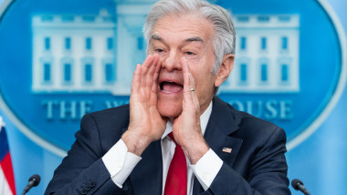 Dr. Oz: Sănătatea lui Trump e „spectaculoasă”, merge des la medic pentru rezultate