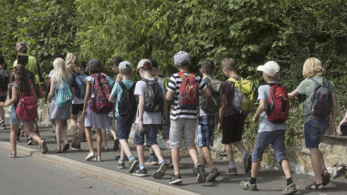 Elevii care au plătit 60.000 de lei pentru tabără, șocați de condițiile din cazare