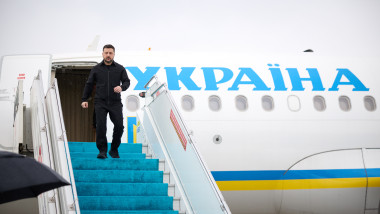 Zelenski ocolește Polonia în deplasările externe, avionul prezidențial tranzitează alt spațiu aerian spre Londra