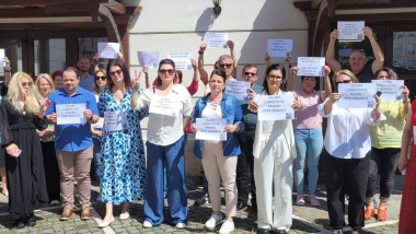 Proteste la MIPE: „Fondurile europene nu se absorb singure”