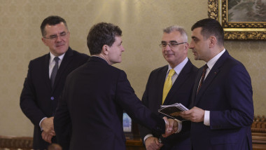 Simion: Dan ar trebui să aleagă un premier de la AUR