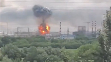 Atac ucrainean cu drone asupra rafinăriei din Moscova: explozie devastatoare