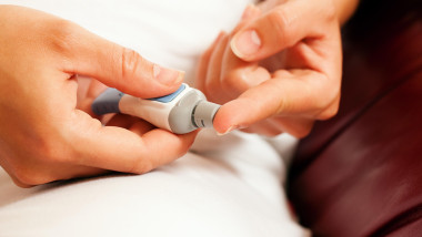 Hipoglicemia: când scăderea zahărului devine periculoasă. Pierderea reflexelor, un simptom îngrijorător