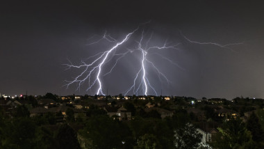 Alertă meteo: Cod portocaliu în 17 județe, scădere bruscă de peste 10 grade