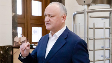 Dodon: România pregătește „unirea” cu Moldova, independența nu se negociază
