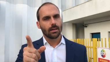 Fiul lui Bolsonaro condamnat în Brazilia pentru sprijin SUA. Armă la Bolsonaro.