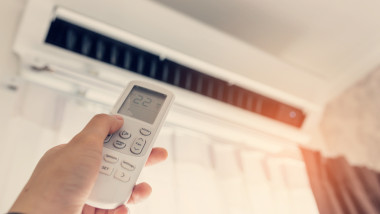 Aer condiționat: pericol pentru sănătate dacă temperatura variază prea mult.
