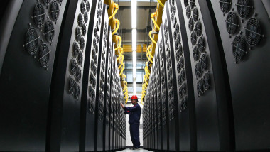 China își consolidează poziția: supercomputerul de la Shenzhen, cel mai puternic din lume după zece ani de eforturi
