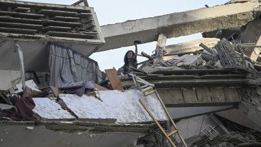 Femeie născută printre ruine în Venezuela, după cutremure devastatoare