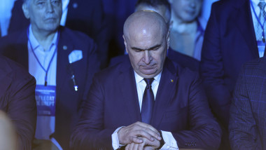 Bolojan, declarații despre fotografia lui Nicușor Dan: Îi respect pe toți, dar masa o iei cu prietenii
