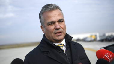 Adrian Veștea, dezvăluiri despre studiile și experiența sa: stagiul militar și cariera