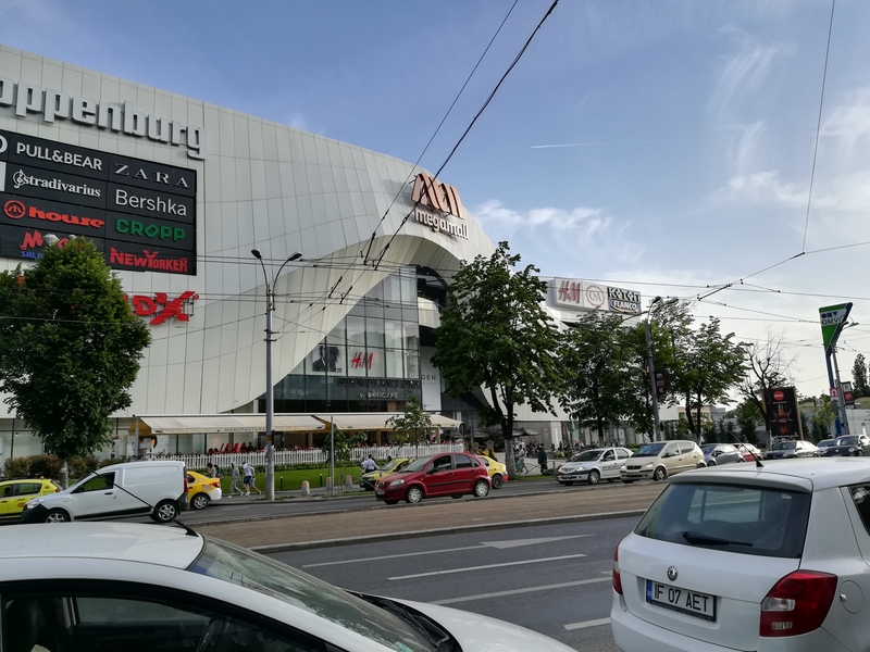 Magazin închis anterior se redeschide la cererea publicului în același loc