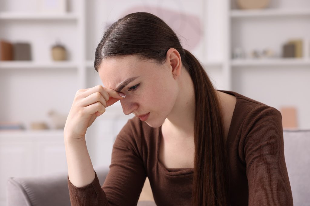Uită totul la 45 de ani? Un simplu test de sânge prezice riscul de Alzheimer