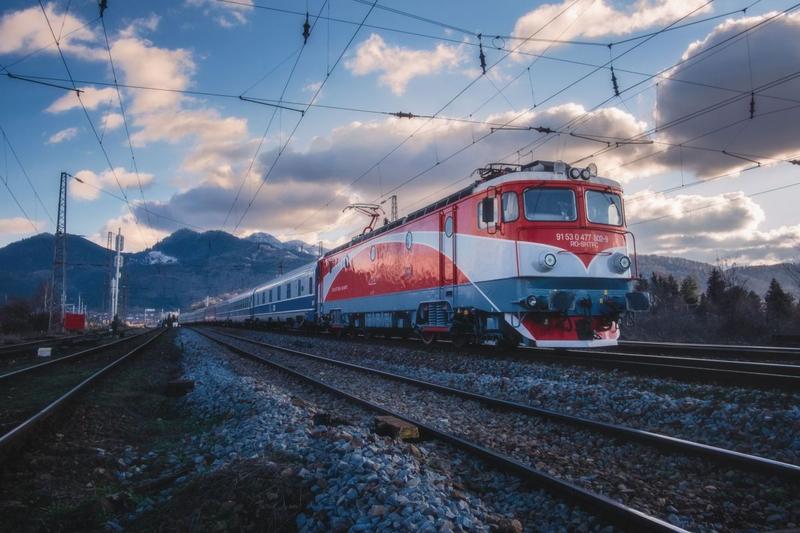 Circulația trenurilor sistată cinci ani pe o linie importantă din vest. CFR explică