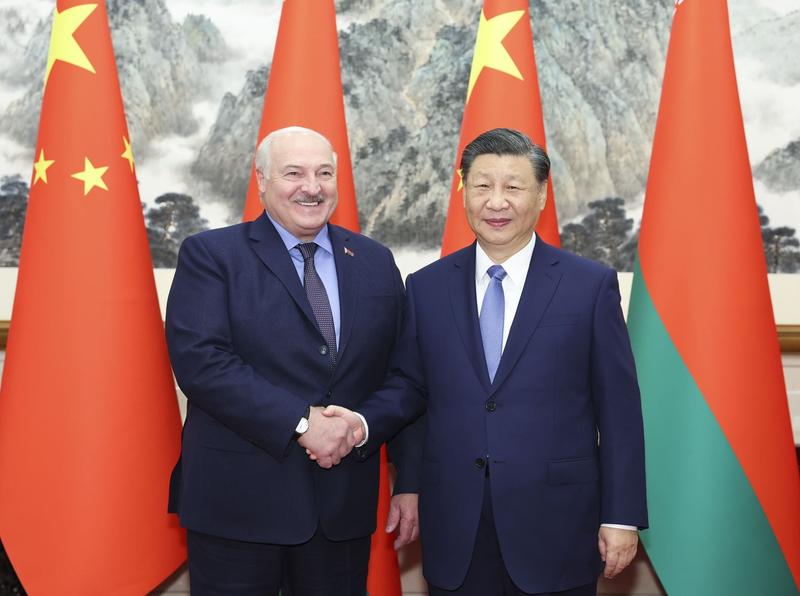 Lukașenko merge în China la Jinping după întâlnirea cu Putin