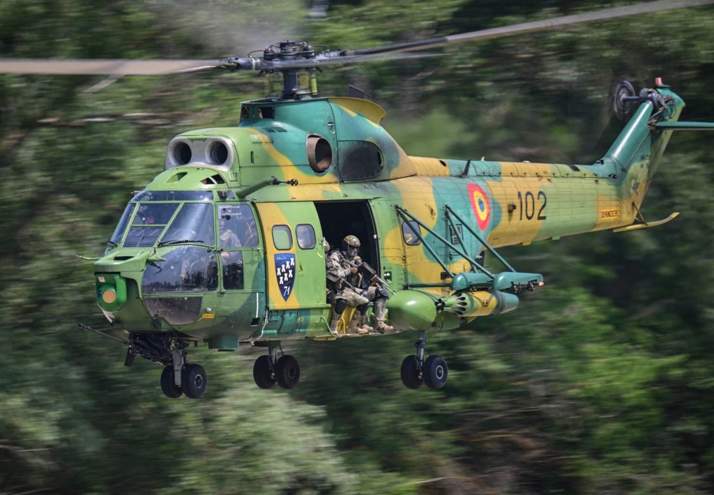 Atac cu drone noaptea trecută la granița României, elicopter MApN în alertă