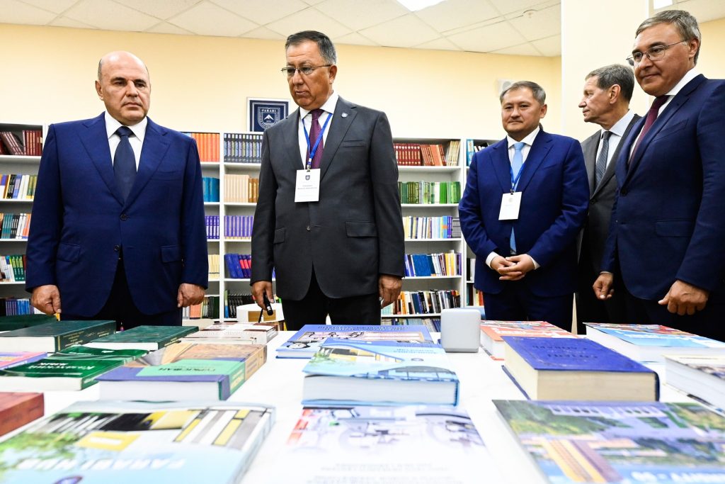 Rusia, îngrijorată de numărul prea mare de absolvenți cu diplomă universitară