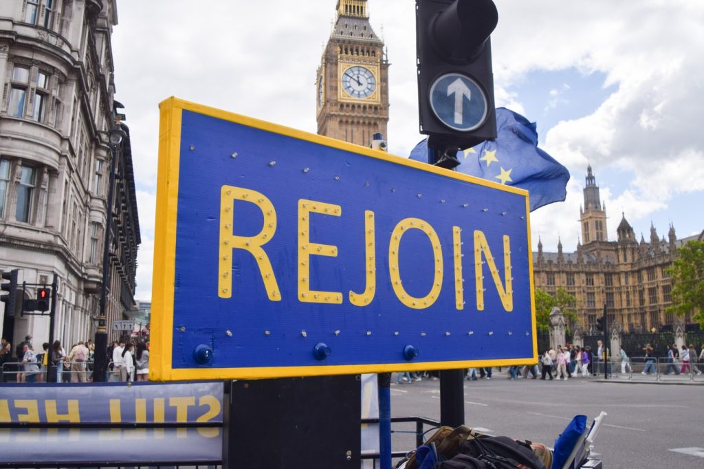 Revenirea Marii Britanii în UE, văzută ca o certitudine chiar de la Guvernul britanic