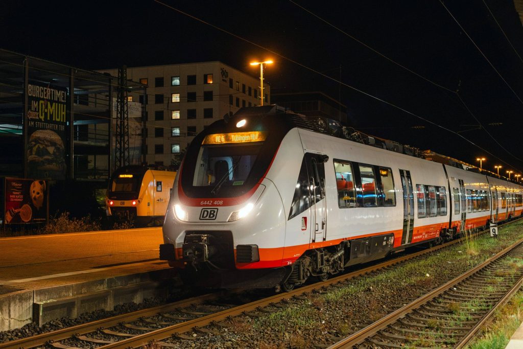 Germania paralizată: trenurile oprite 2 ore, Deutsche Bahn explică motivele