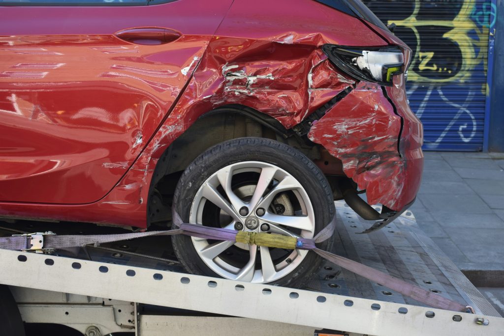 Pași după accident rutier: Ghid complet pentru daune RCA în România