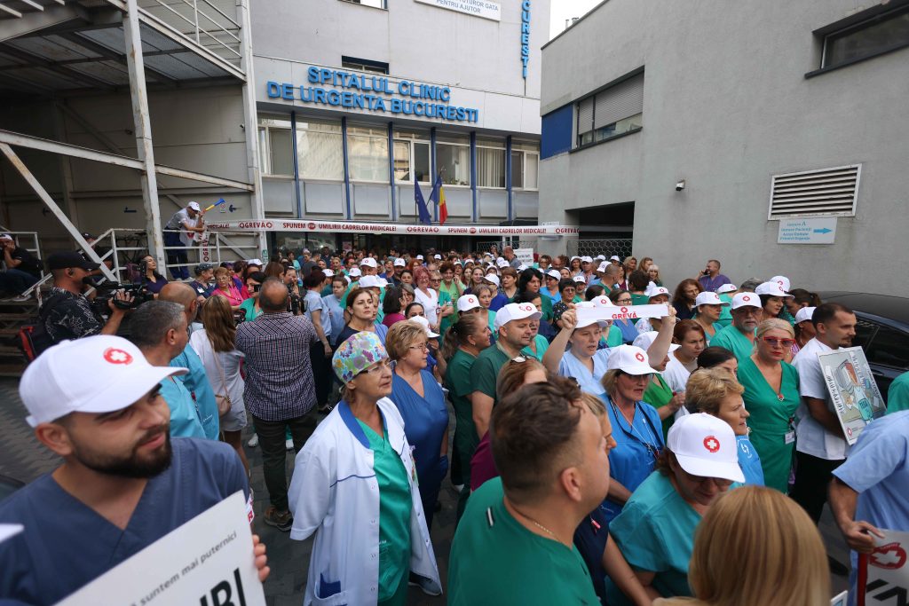 Grevă totală în spitale: ‘Interimarii vor să ne ia banii’ – pacienții în pericol