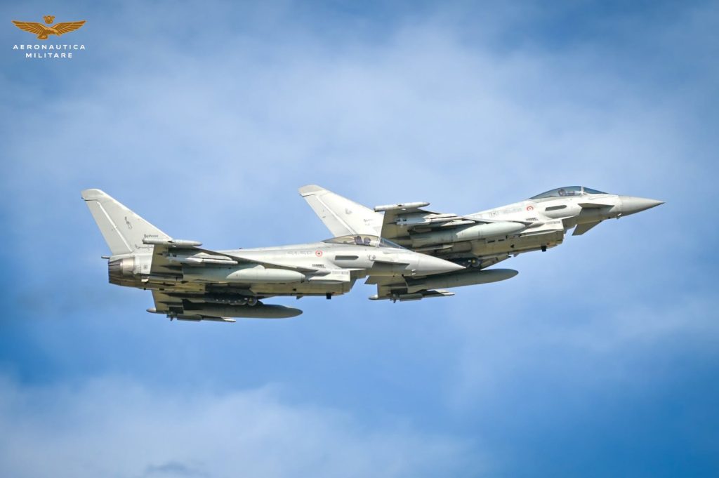 Drona doborâtă în România: Cu ce rachetă au tras avioanele italiene și au ratat. Cu ce rachetă a tras avionul F-16 românesc