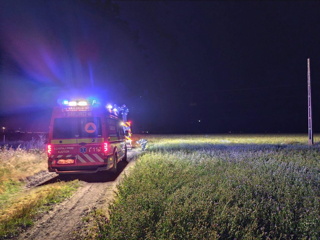 Noaptea la marginea Buzăului se caută un obiect luminos căzut din cer