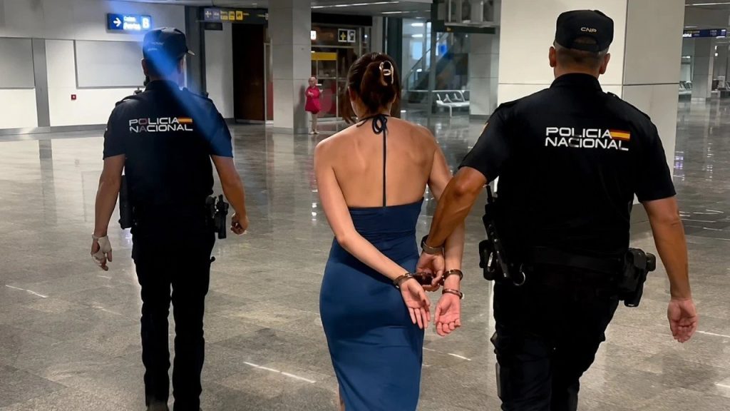 Turistă încercă să plece fără a plăti la hotel, arestată în Spania