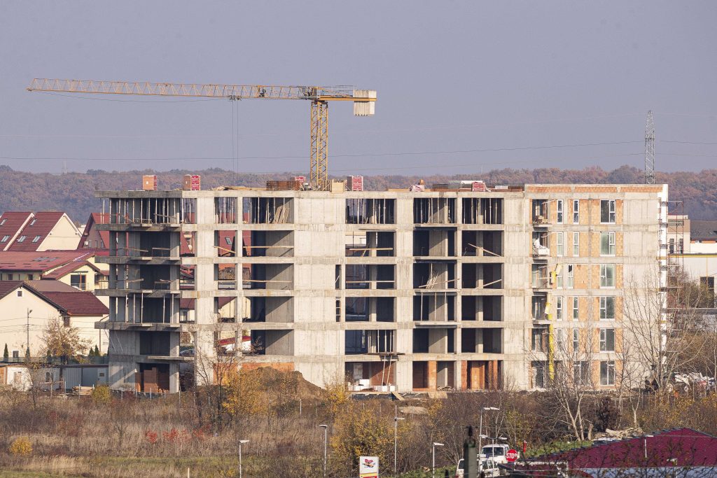 Boom dezechilibrat: de ce construcțiile nu se reflectă în salarii