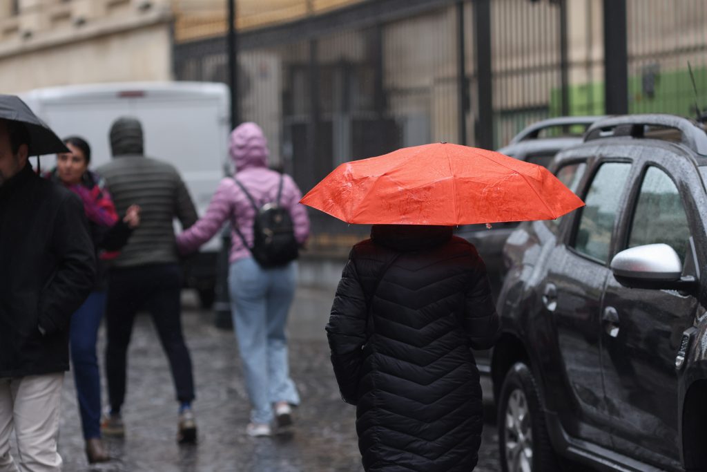 Vremea se schimbă radical în București: 3 alerte meteo meteorologi