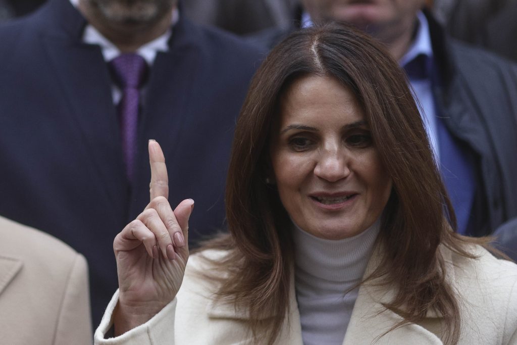 Anca Alexandrescu, înlocuită la Realitatea Plus, pentru o parte a verii. Cine îi ia locul