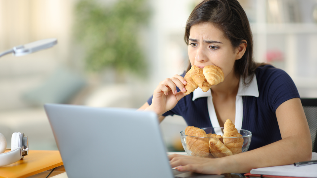 Foame reală versus foame emoțională: Cum să eviți mâncatul compulsiv