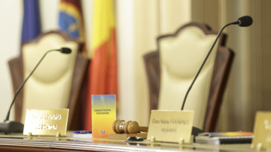 CCR examinează sesizarea lui Ilie Bolojan pe conflictul cu Înalta Curte