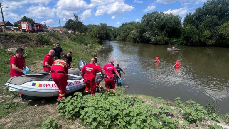 Cei doi copii căzuți în râul Mureș au murit: echipajele de salvare i-au scos în stop cardio-respirator din…