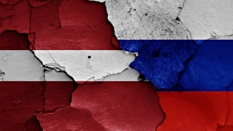 Premierul Letoniei spune că Rusia și Belarusul intensifică războiul hibrid împotriva țării baltice…
